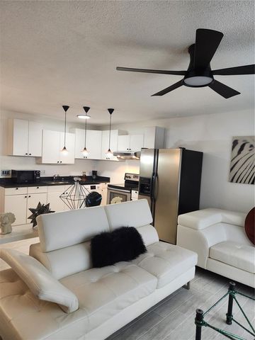 9101 W HILLSBOROUGH AVENUE I209, Tampa, FL 33615