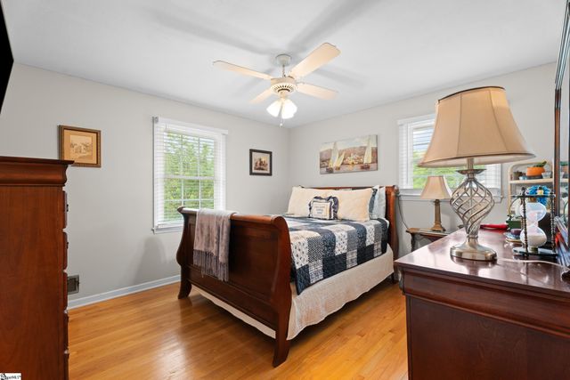 302 Peach Valley Drive, Spartanburg, SC 29303