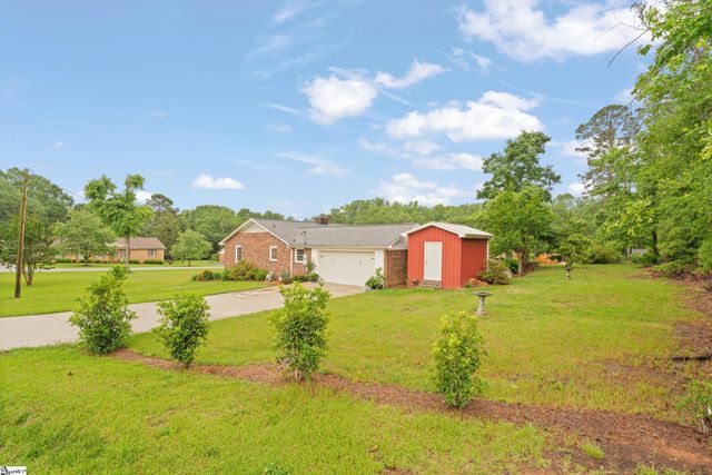 302 Peach Valley Drive, Spartanburg, SC 29303