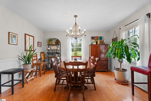 302 Peach Valley Drive, Spartanburg, SC 29303