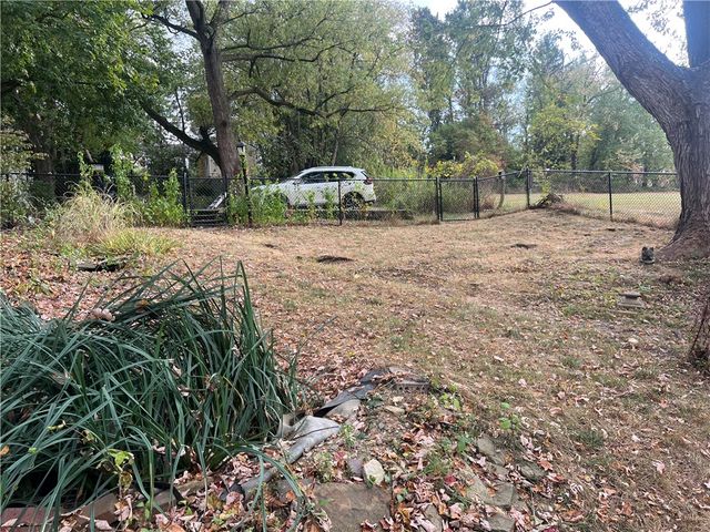 1809 W 11th St, Patterson Twp, PA 15010