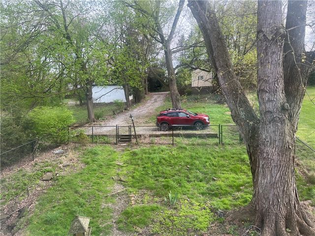 1809 W 11th St, Patterson Twp, PA 15010