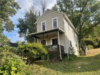 1809 W 11th St, Patterson Twp, PA 15010