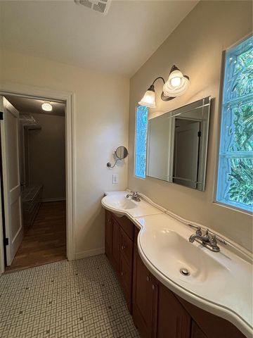 495 24TH AVENUE N, St Petersburg, FL 33704