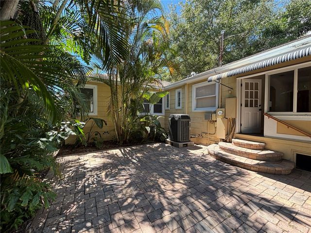 495 24TH AVENUE N, St Petersburg, FL 33704
