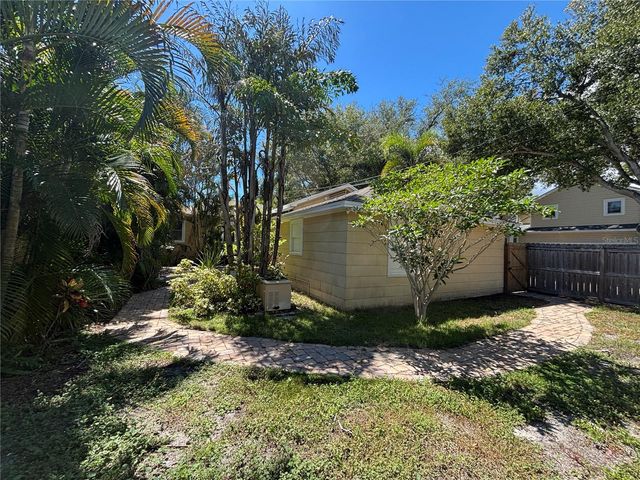 495 24TH AVENUE N, St Petersburg, FL 33704
