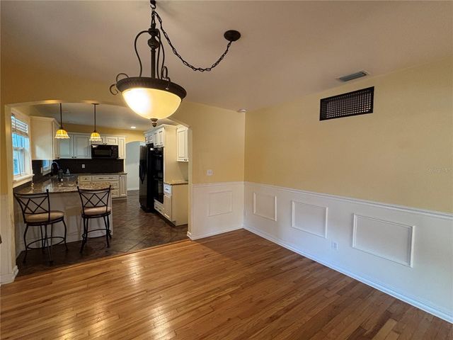 495 24TH AVENUE N, St Petersburg, FL 33704