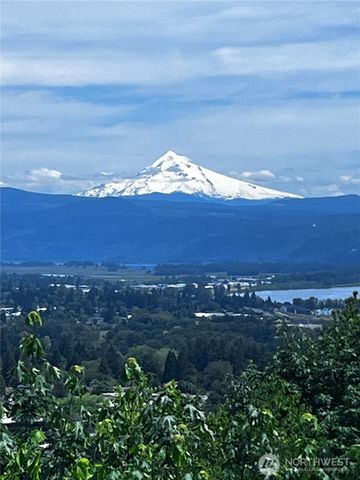 2052 NW Fargo Loop, Camas, WA 98607