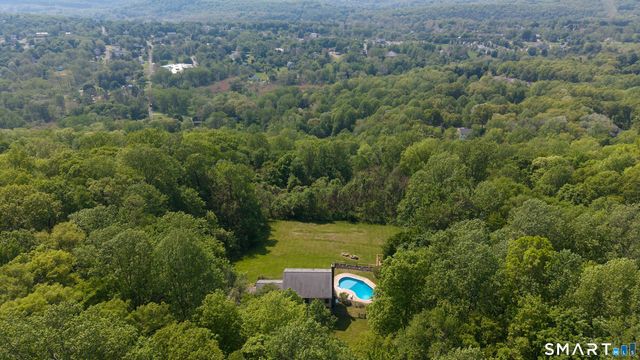 20 Timber Lane, New Milford, CT 06776