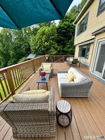 20 Timber Lane, New Milford, CT 06776