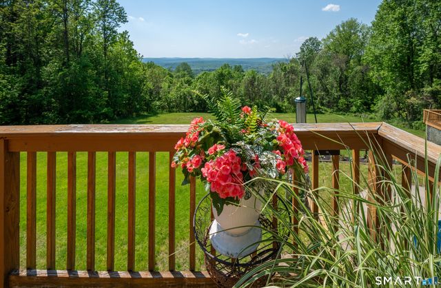 20 Timber Lane, New Milford, CT 06776