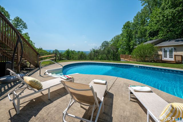 20 Timber Lane, New Milford, CT 06776