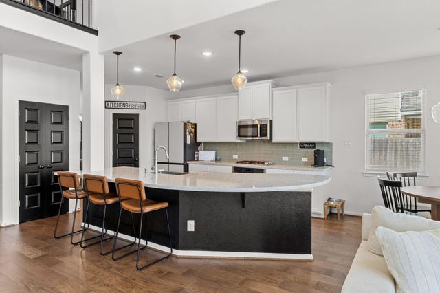 9718 Colonial Downs Drive, Mont Belvieu, TX 77523