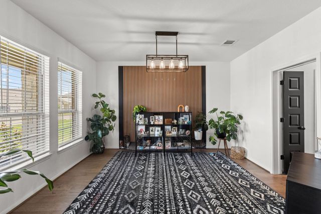 9718 Colonial Downs Drive, Mont Belvieu, TX 77523