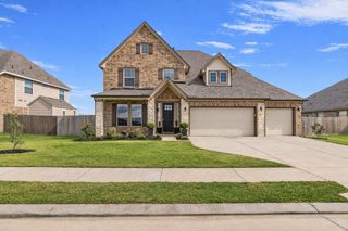 9718 Colonial Downs Drive, Mont Belvieu, TX 77523