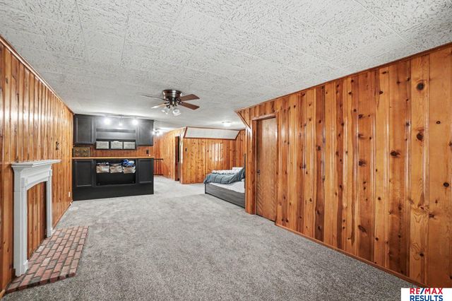 1435 S 11th Street, Omaha, NE 68108