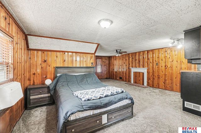 1435 S 11th Street, Omaha, NE 68108