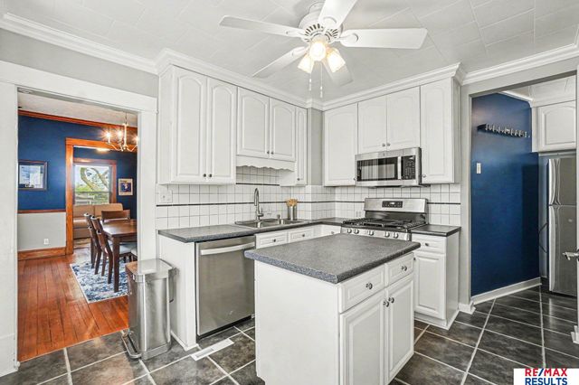 1435 S 11th Street, Omaha, NE 68108