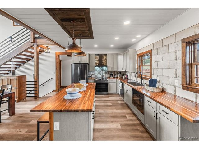 31 Buzzsaw Ln, Fairplay, CO 80440