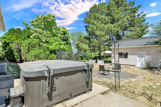 120 W 5200 S, Washington Terrace, UT 84405