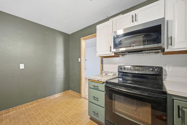 2610 Parallel Avenue, St Joseph, MO 64506