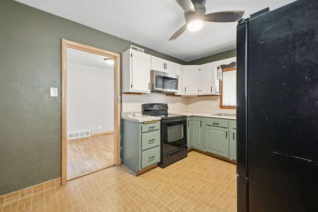 2610 Parallel Avenue, St Joseph, MO 64506