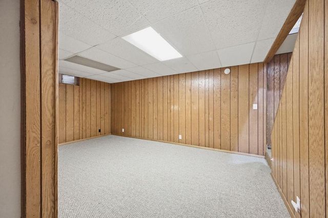 2610 Parallel Avenue, St Joseph, MO 64506