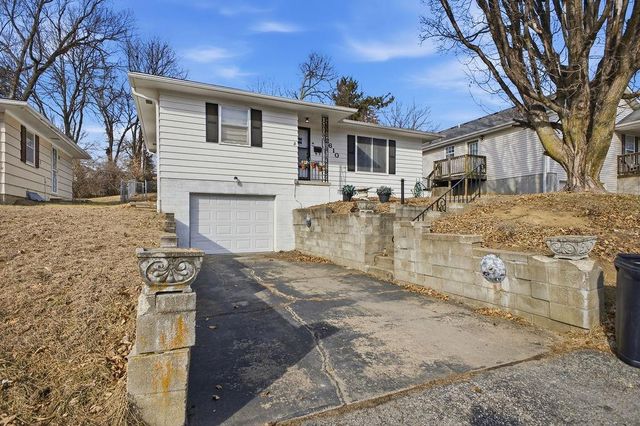 2610 Parallel Avenue, St Joseph, MO 64506