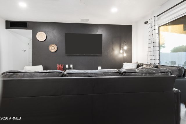 2216 N 74TH Way, Scottsdale, AZ 85257