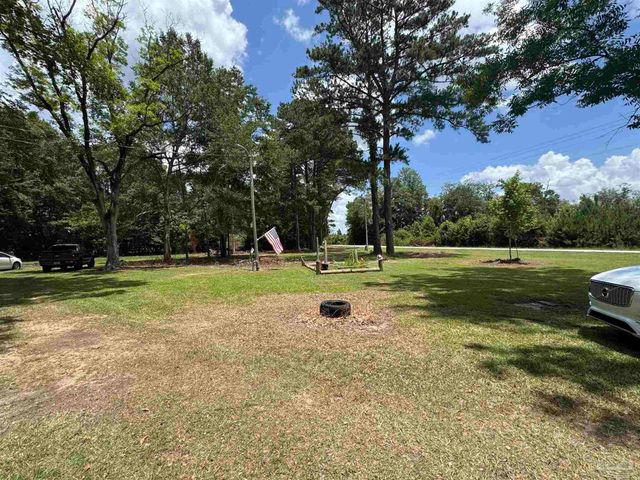7231 Ridge Rd, Brewton, AL 36426
