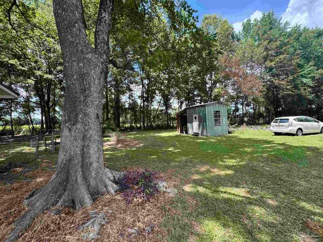 7231 Ridge Rd, Brewton, AL 36426