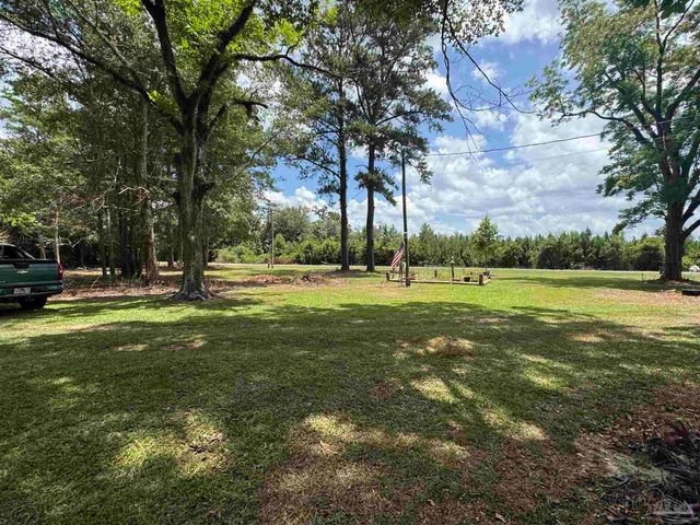 7231 Ridge Rd, Brewton, AL 36426