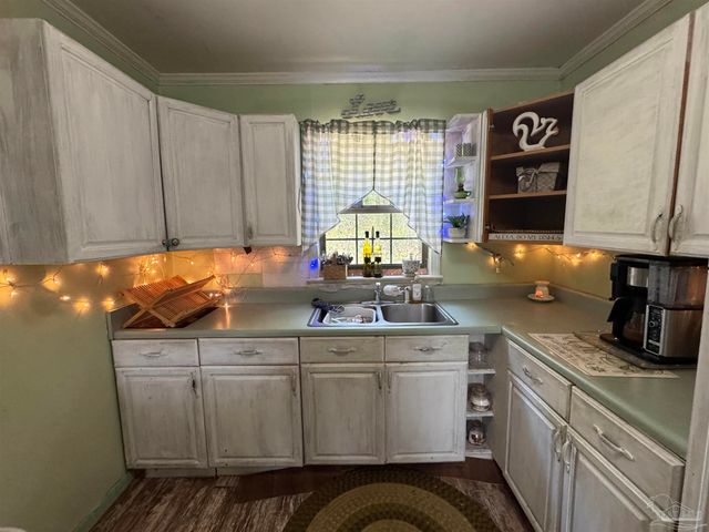7231 Ridge Rd, Brewton, AL 36426