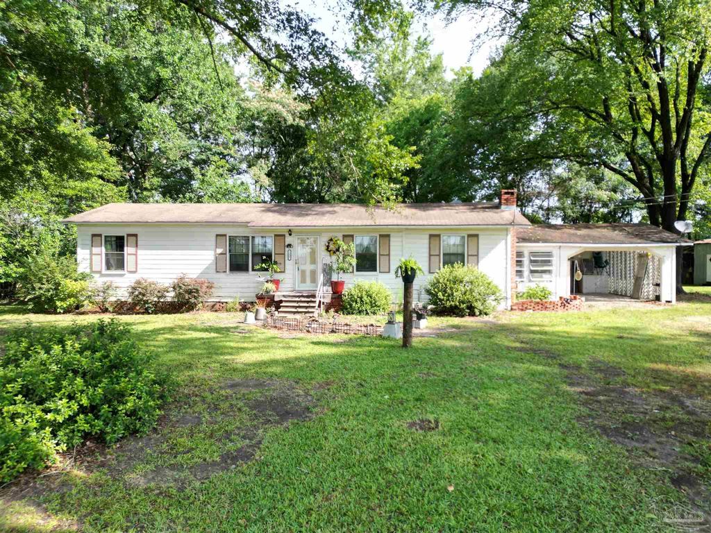 7231 Ridge Rd, Brewton, AL 36426