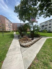 2841 Somerset Dr 117, Lauderdale Lakes, FL 33311