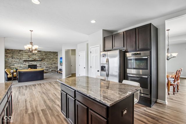 1628 Ballyganner Drive, Avon, IN 46123