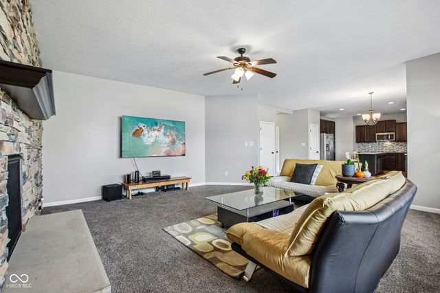 1628 Ballyganner Drive, Avon, IN 46123