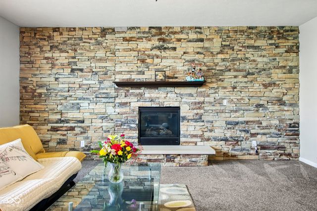 1628 Ballyganner Drive, Avon, IN 46123