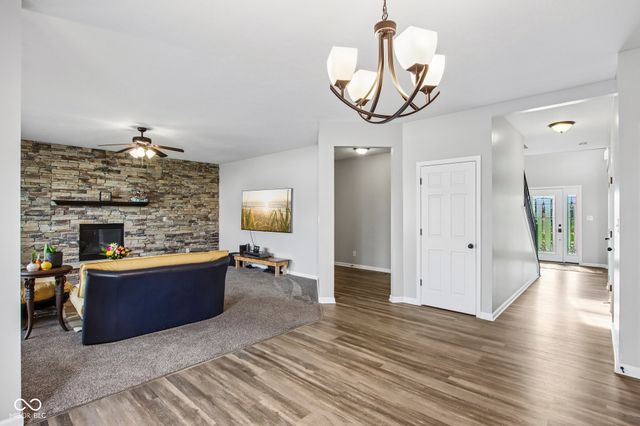 1628 Ballyganner Drive, Avon, IN 46123