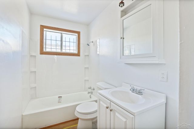 2431 Ledyard Street, Saginaw, MI 48601