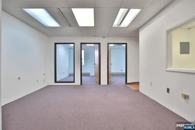 605 Broad Avenue 204, Ridgefield, NJ 07657