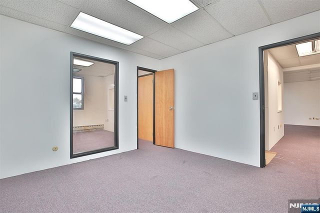 605 Broad Avenue 204, Ridgefield, NJ 07657
