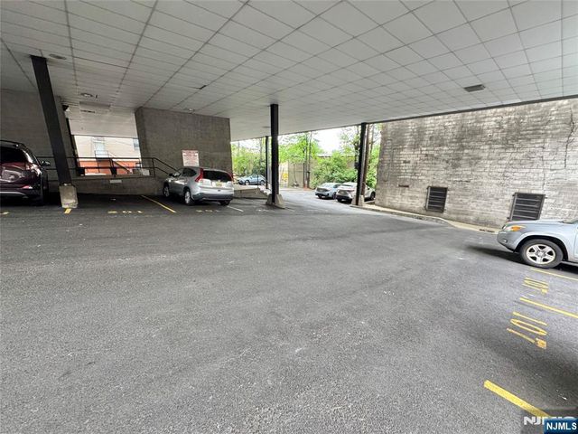 605 Broad Avenue 204, Ridgefield, NJ 07657