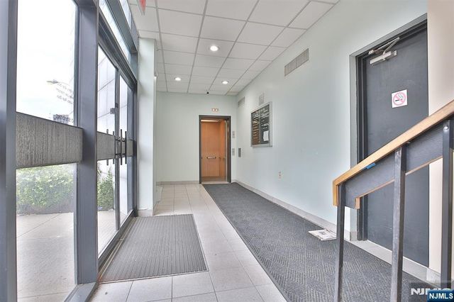 605 Broad Avenue 204, Ridgefield, NJ 07657