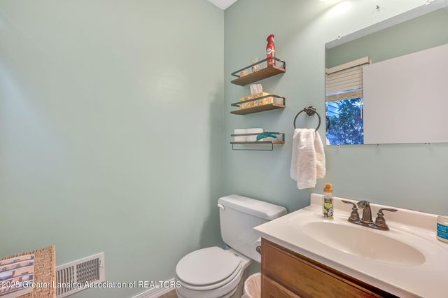 1116 Timber Creek Drive 29, Grand Ledge, MI 48837