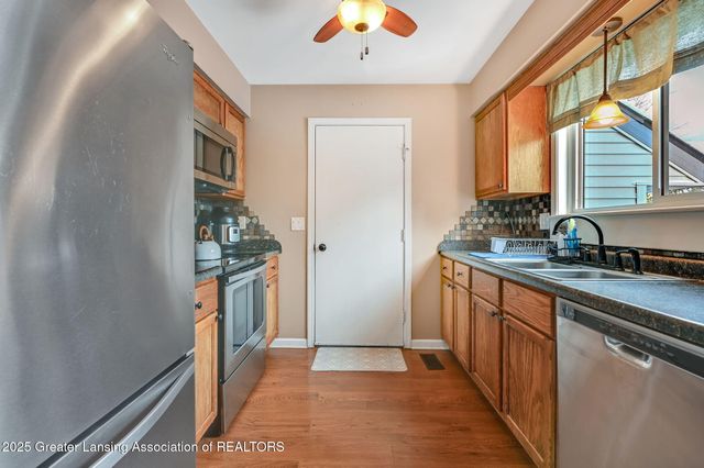 1116 Timber Creek Drive 29, Grand Ledge, MI 48837