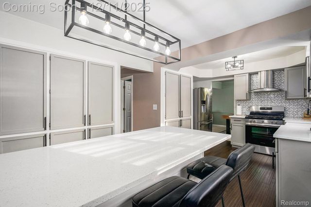 43607 Ryegate Street, Canton Charter Township, MI 48187