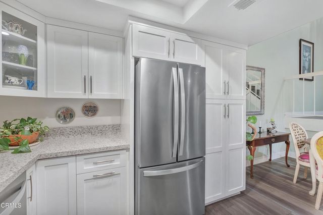 210 E Walnut Avenue J, Monrovia, CA 91016