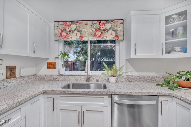 210 E Walnut Avenue J, Monrovia, CA 91016