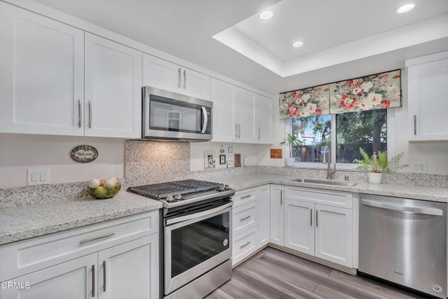 210 E Walnut Avenue J, Monrovia, CA 91016